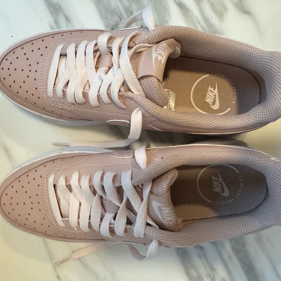 Nike Women's Sneakers in Pink Oxford - Picture 5 of 9